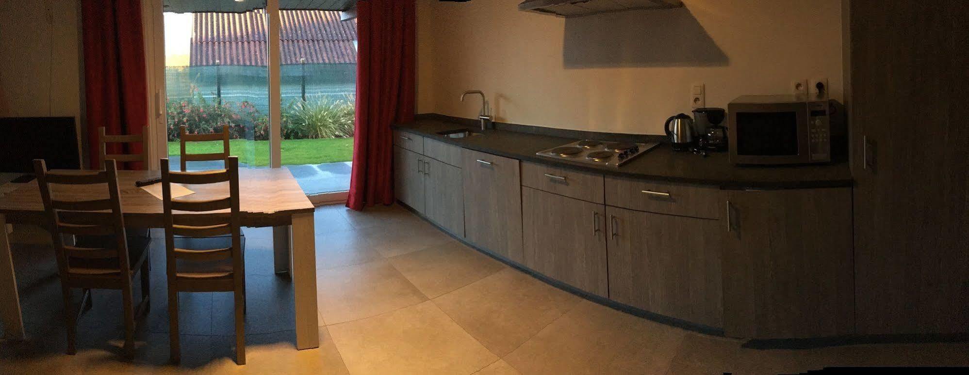 Logies Ternier Bed & Breakfast 2*